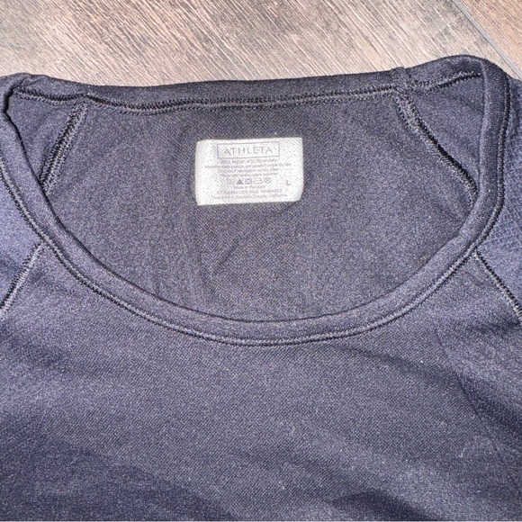 Athleta Finish Fast Seamless Short Sleeve Ruched Tee Black size Large - Picture 2 of 7